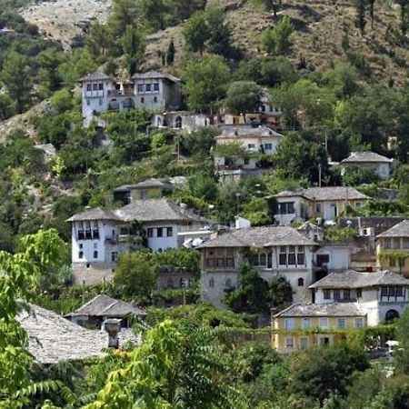 Ruols Guesthouse Gjirokastër 외부 사진