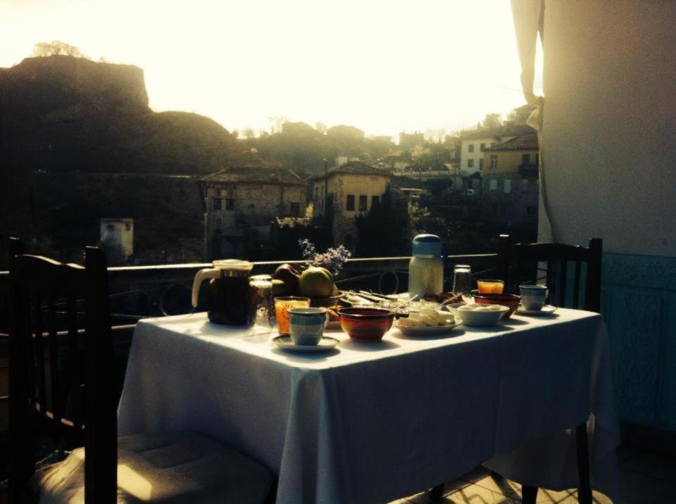 Ruols Guesthouse Gjirokastër 외부 사진