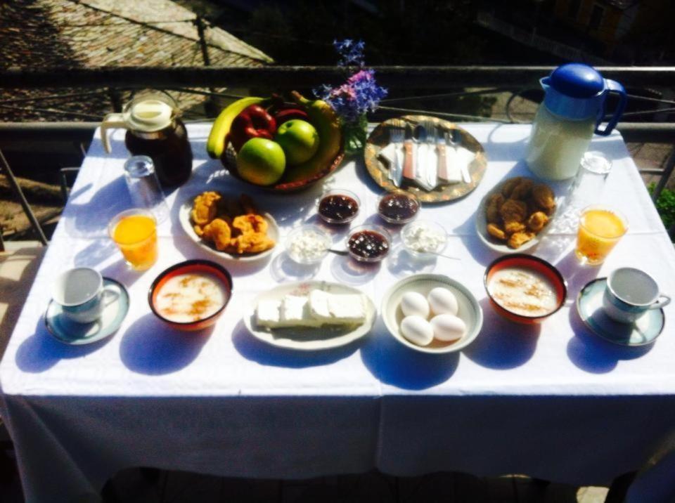 Ruols Guesthouse Gjirokastër 외부 사진