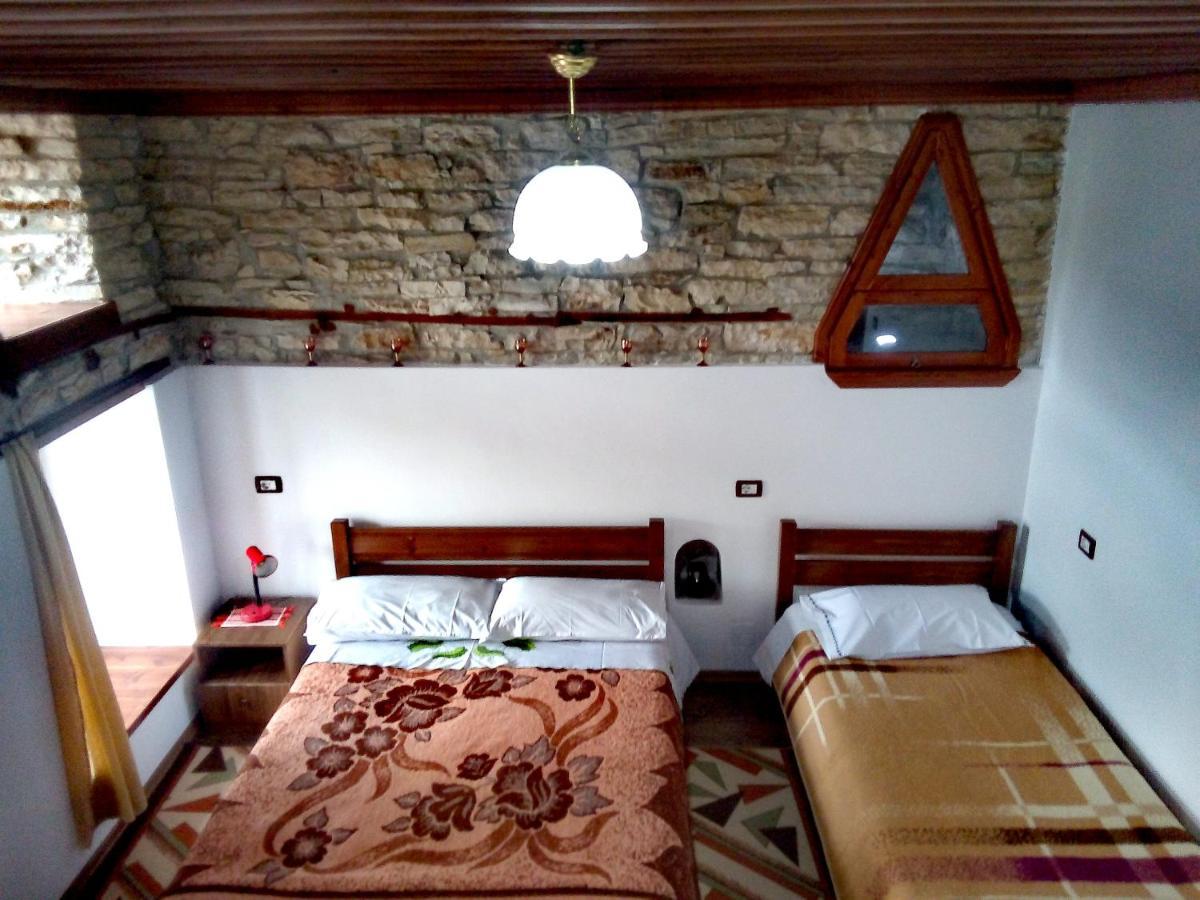 Ruols Guesthouse Gjirokastër 외부 사진