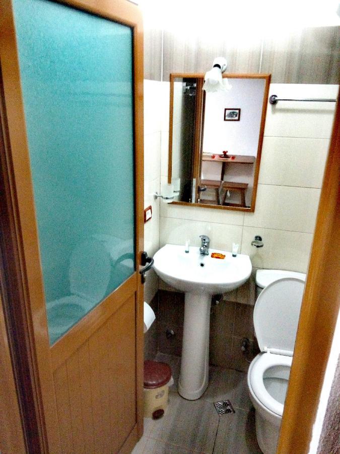 Ruols Guesthouse Gjirokastër 외부 사진