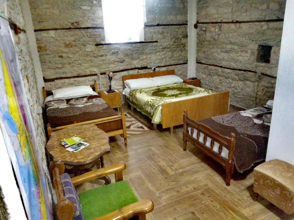 Ruols Guesthouse Gjirokastër 외부 사진